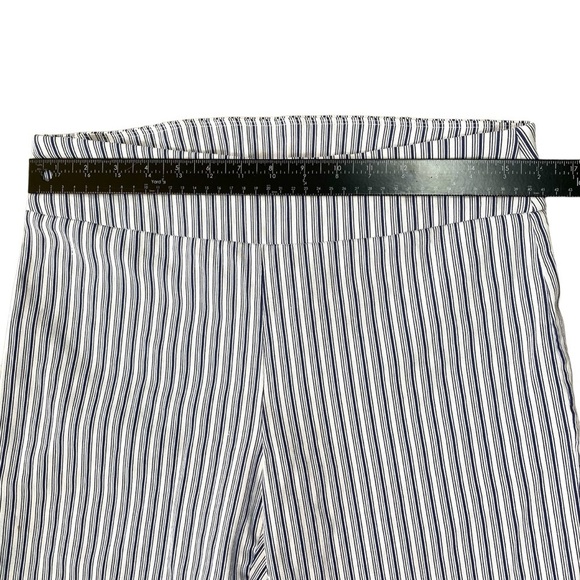 DFA New York Capri Size 12 Blue Striped Flat Front Cropped Pants Casual Coastal - Picture 8 of 12